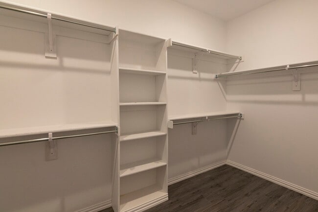 Photo - 1471 Streamside Dr