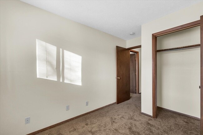 305 S Prospect Rd
