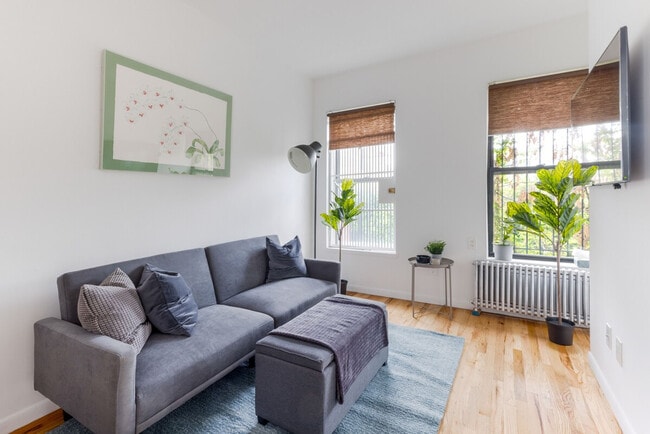 Building Photo - 321 E 116th St Rental