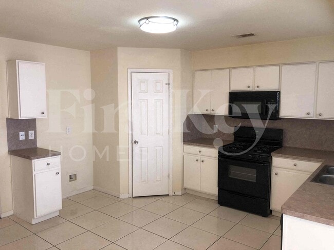 Photo - 1123 Intrepid Oak Ln