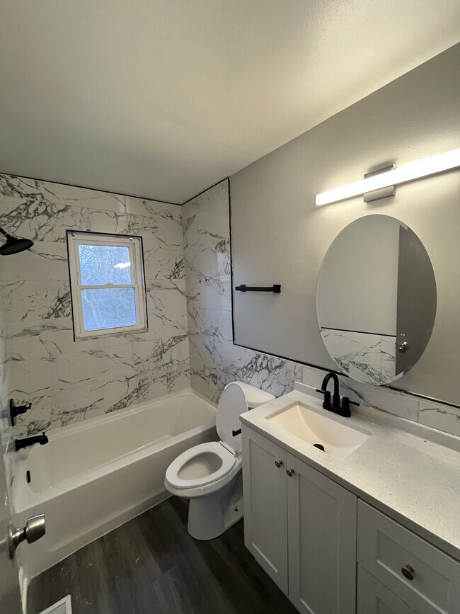 Photo - 2984 Benchwood Rd