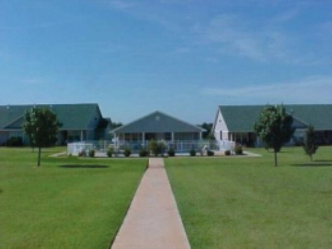 Photo - Redbud Senior Apartments