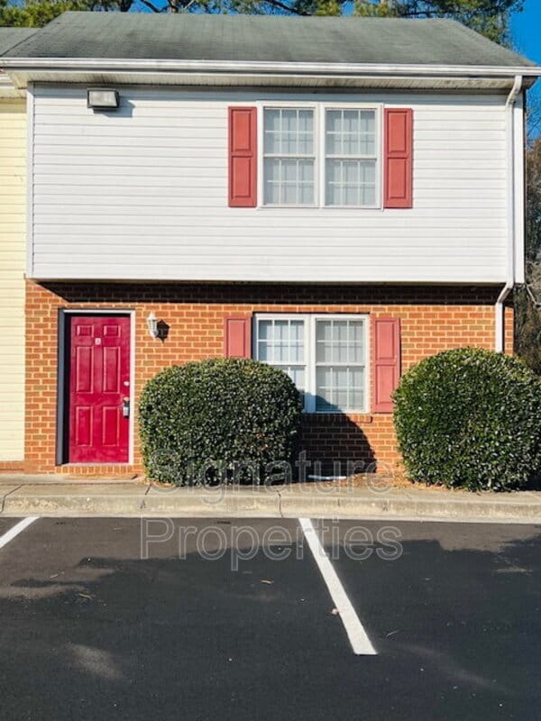 Building Photo - 555 Fairfax Ave Unit Apt A 555-A