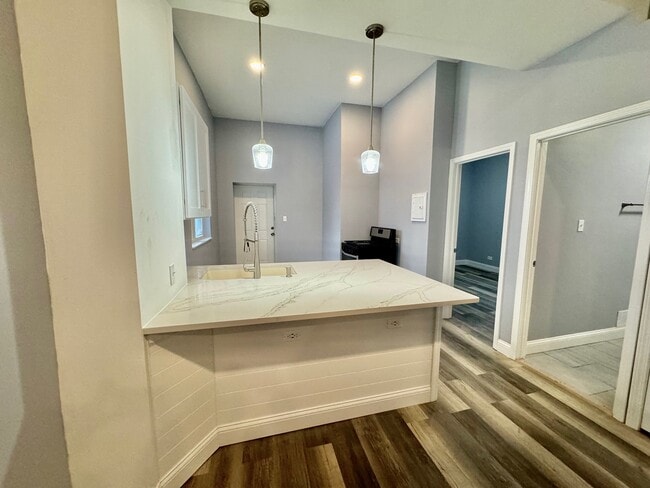 3756 S Paulina St Unit 1 R