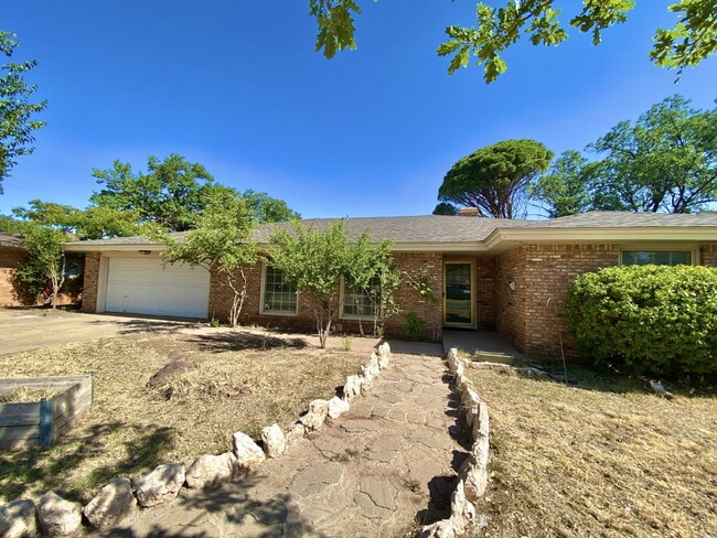 Photo - Spacious 4-Bedroom, 3-Bath Home in Central...