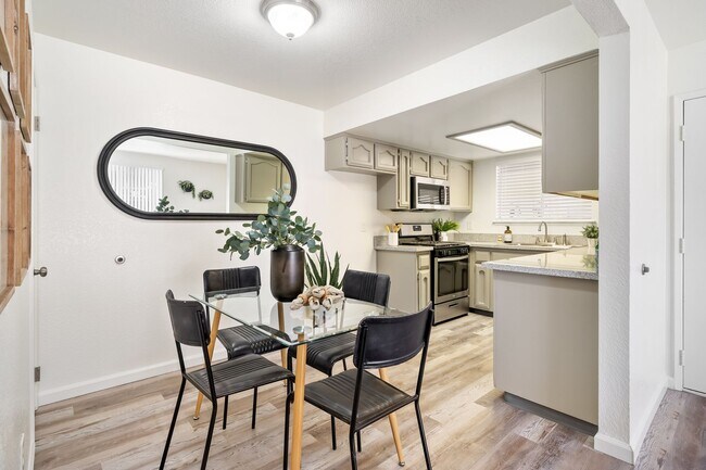 Photo - The Oaks at Jornada