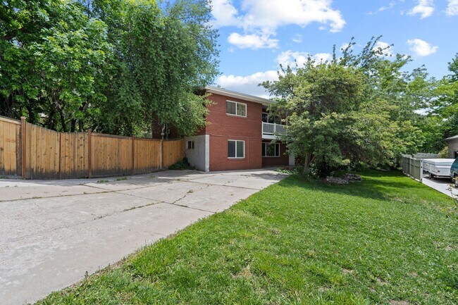 1590 Nicholls Rd Unit 1