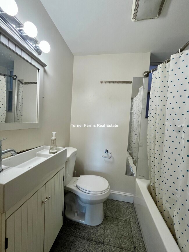 Photo - 20 Winthrop St Unit 3