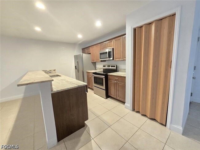 Photo - 1310 SW 7th Ct