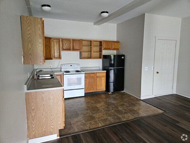 Building Photo - 70 Millard St Rental