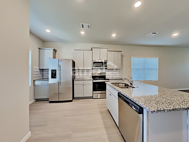 Photo - 2712 Iberia Ct
