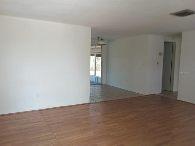 Photo - 7411 Ashwood Dr