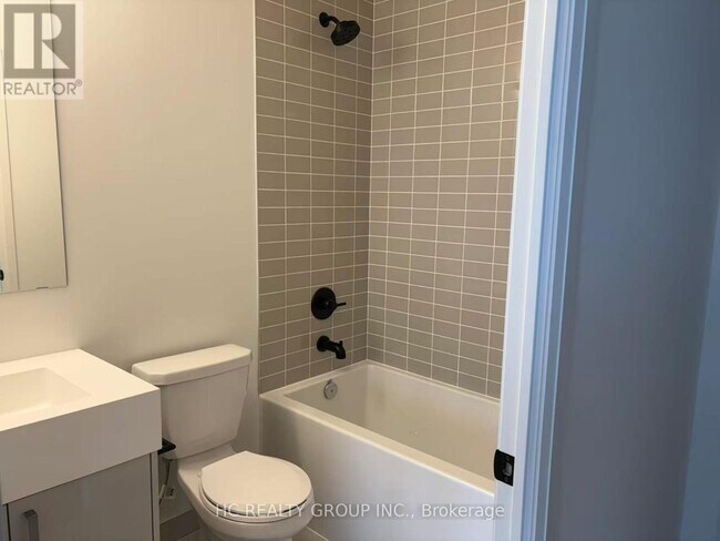 Photo - 280 Dundas St W Unit 713