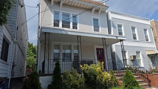 Building Photo - 68-07 53rd Ave Unit 2 Fl