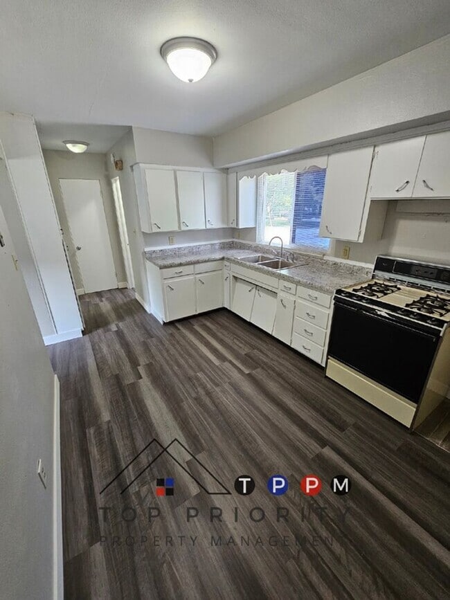 Building Photo - 211 Fereday Ct Unit 211 Fereday Ct - A