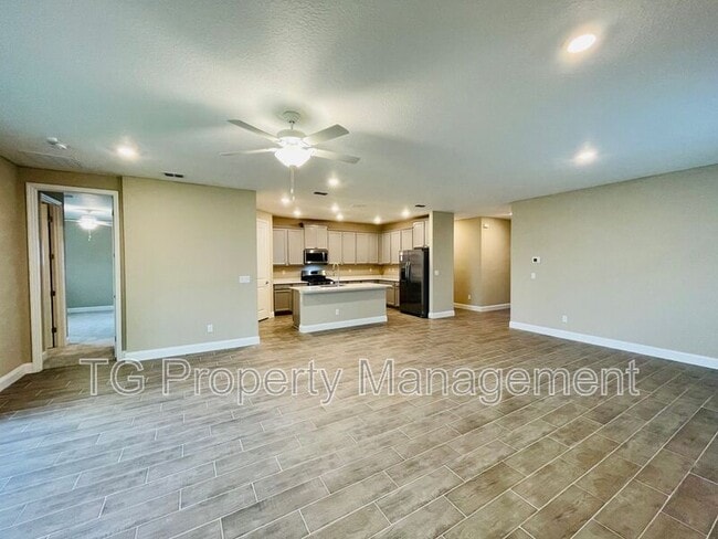 Photo - 122 Monthaven Dr