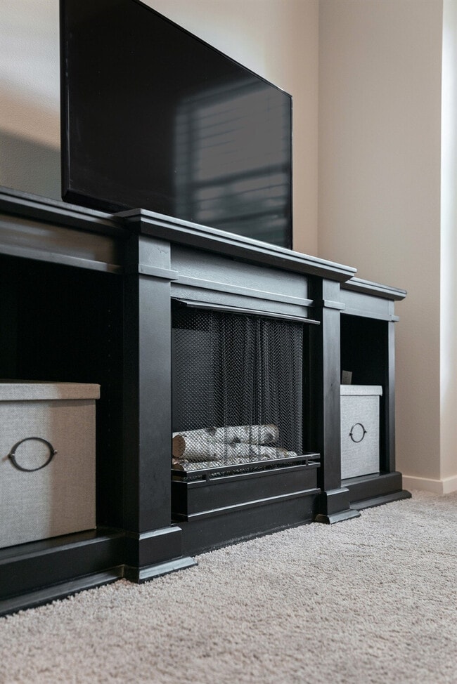 Building Photo - 624 E 32nd St