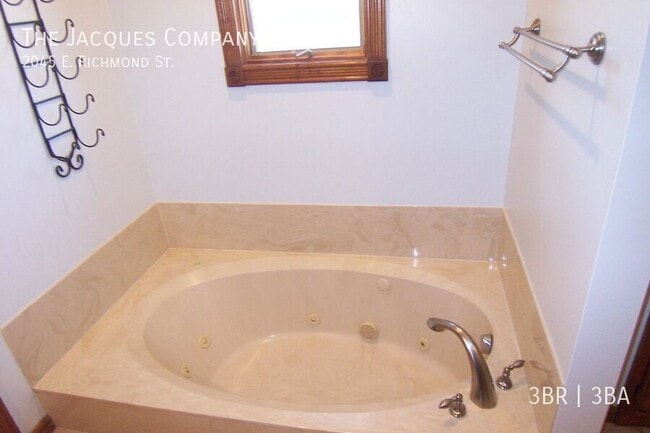 Photo - 2045 E Richmond St