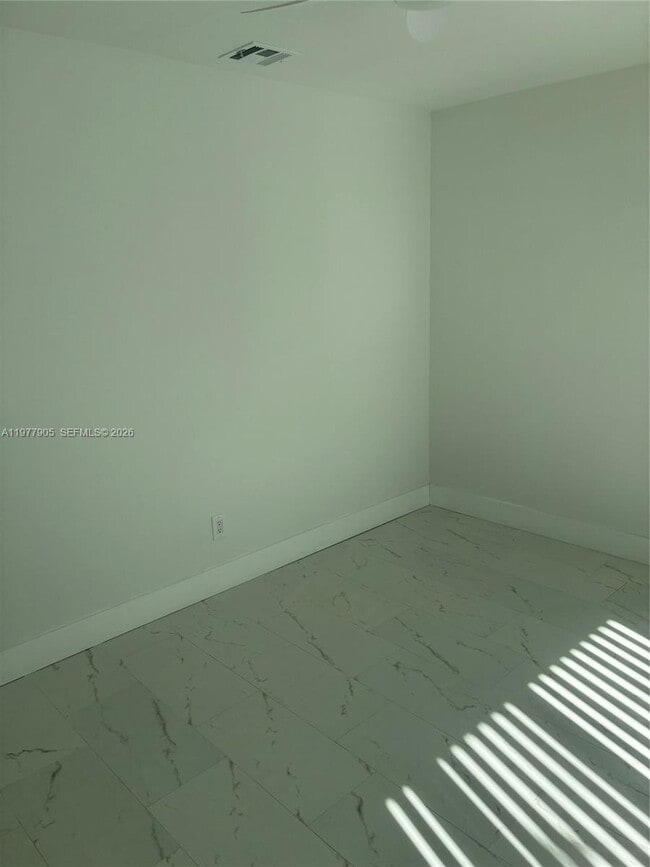 Photo - 1530 NE 33rd St