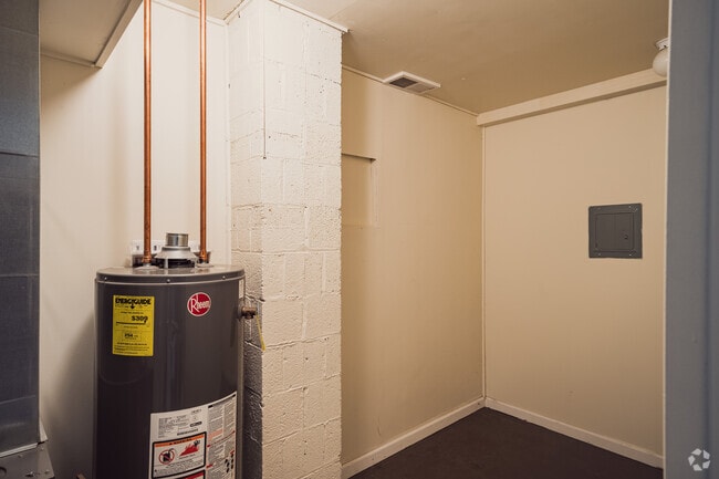 2BR, 1BA - 850SF - Utility Room