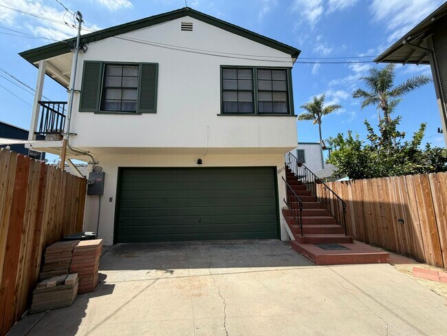 Photo - 2815 Capps St