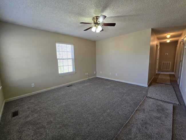 Photo - 1007 Walnut Dr