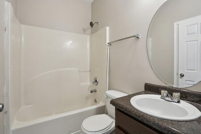 Photo - 753 Prince Pl NW