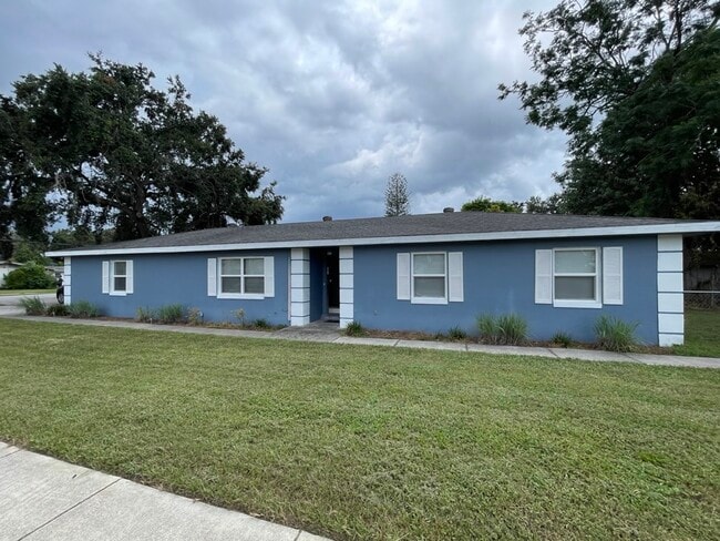 Photo - 2801 Avenue U NW
