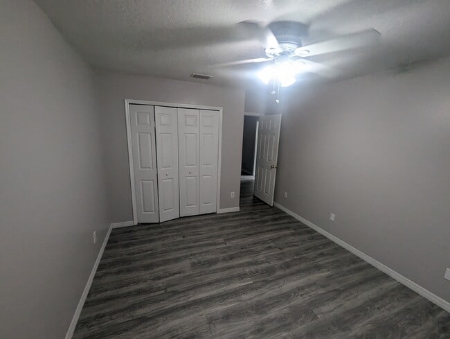 Building Photo - 14503 Kristenright LN Unit Bedroom #2 Rental
