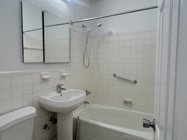 NYC Bathroom - The Ashford NYC