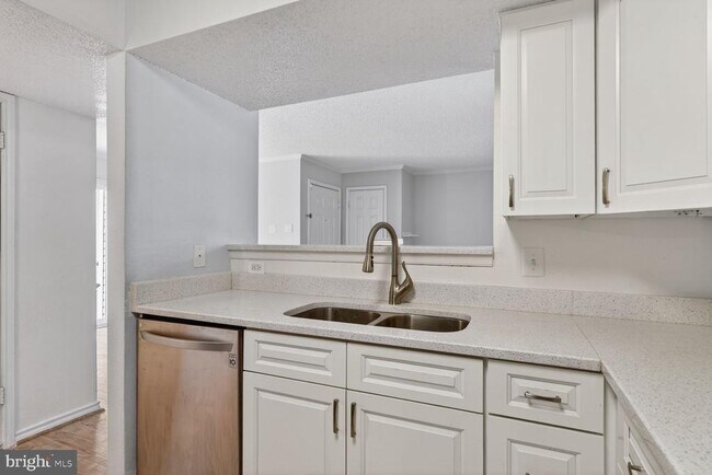 Photo - 1541 Lincoln Way Unit 204
