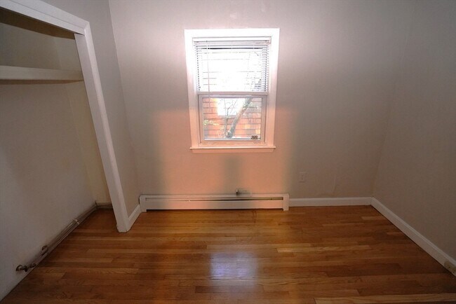Photo - 26 Ashford St Unit 1