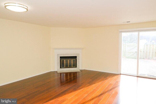 5933 Grisby House Ct