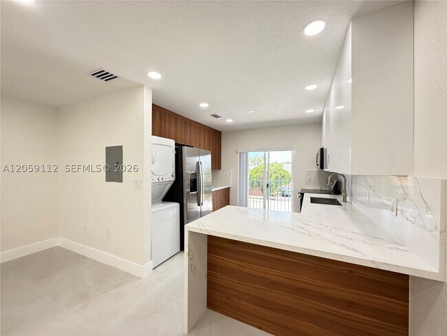 Photo - 3514 W 76th St Unit 201