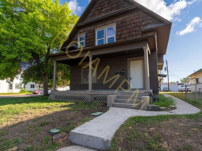 Building Photo - 605 2nd Ave N Unit 3 Rental