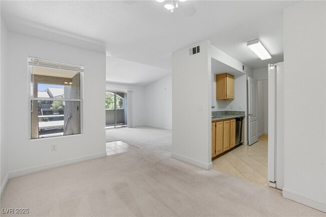 Building Photo - 5055 W Hacienda Ave Unit 2189