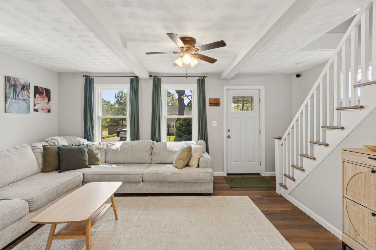 Photo - 80 Brickett St