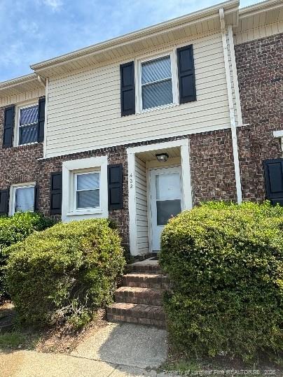 422 Kirkcaldy Ct