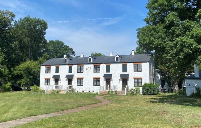 Photo - 402 S. Center