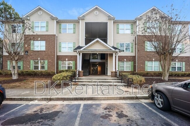 Building Photo - 12101 Fairington Ridge Cir