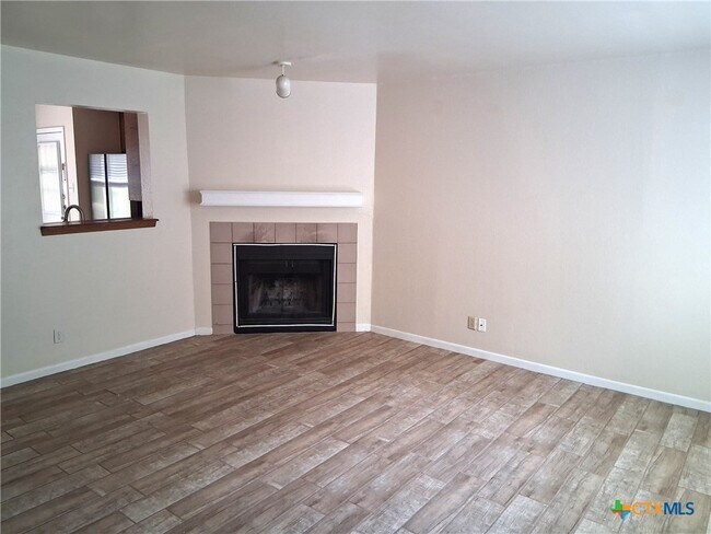 Photo - 130 Wind Ridge Dr