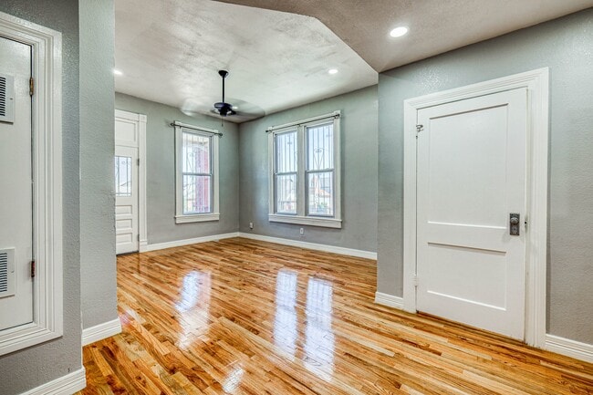 Photo - 1123 N El Paso St Unit A