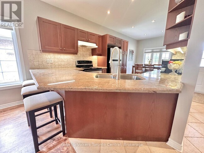 Photo - 26 Thomas Dr