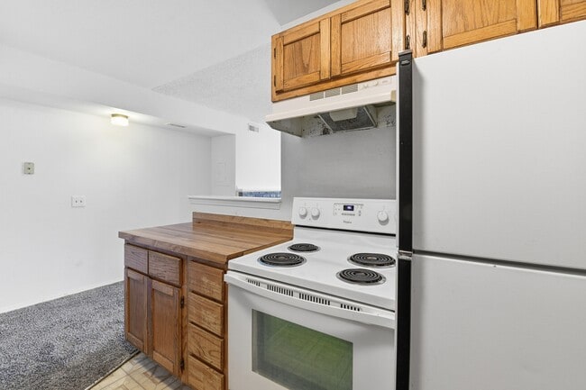 Photo - 5041 Garrison St