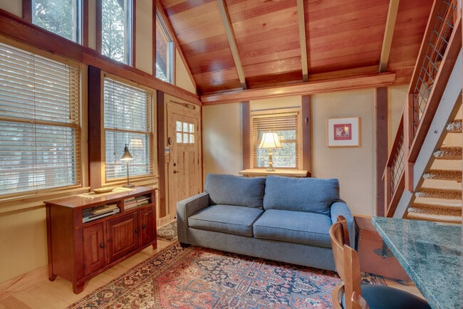 Photo - 7040 Bellevue Ave Unit SI ID1546004P