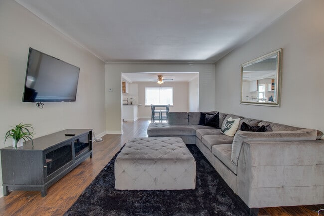 Photo - 1837 Sunnybrook Dr