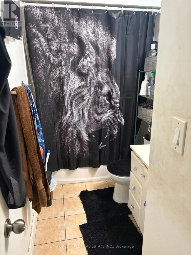 Photo - 2530 Eglinton Ave W