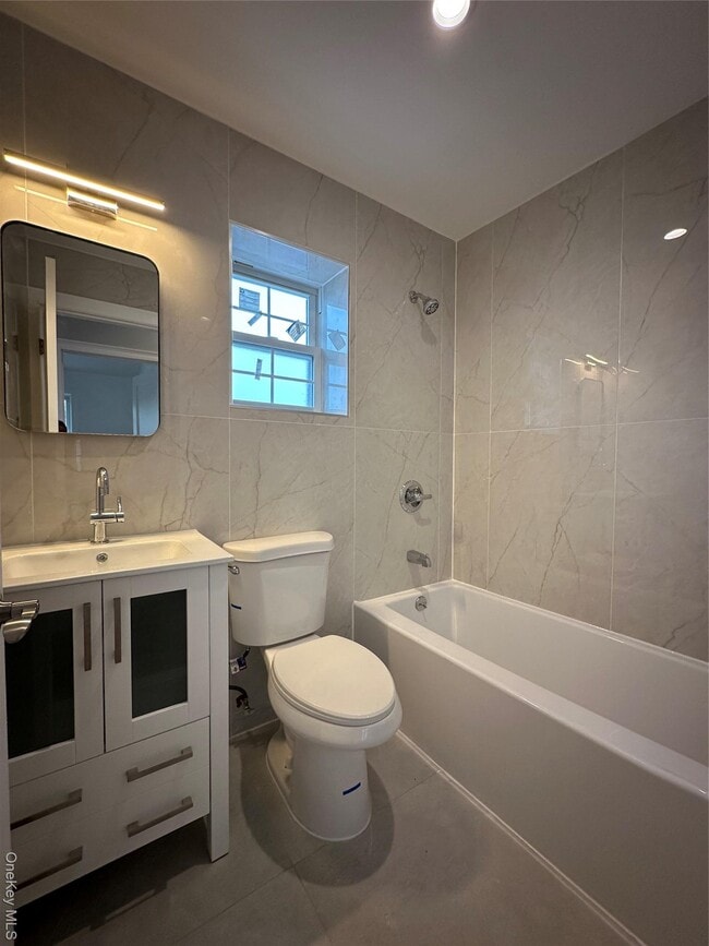 Building Photo - 170-16 143rd Rd Unit 2