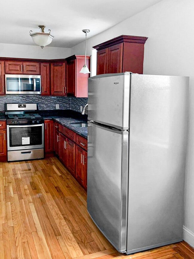 Photo - 174 Chad Brown St