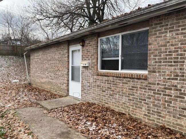 Building Photo - 847-849 E Northern Ave